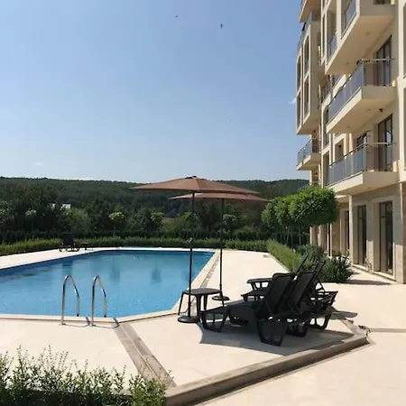 Aura In Shartrez Shkorpilovtsi