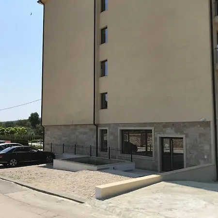 Apartment Aura In Shartrez *