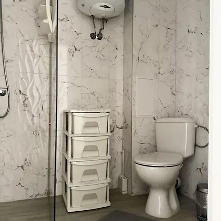 Apartment Aura In Shartrez Shkorpilovtsi